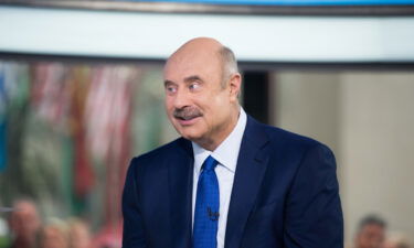 Daytime TV presenter Phil McGraw has announced that his hit show "Dr Phil" is to end.