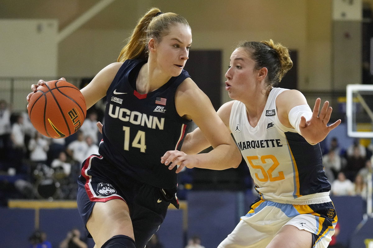 <i>Patrick McDermott/Getty Images</i><br/>Chloe Marotta (right) scored 19 points for the Golden Eagles