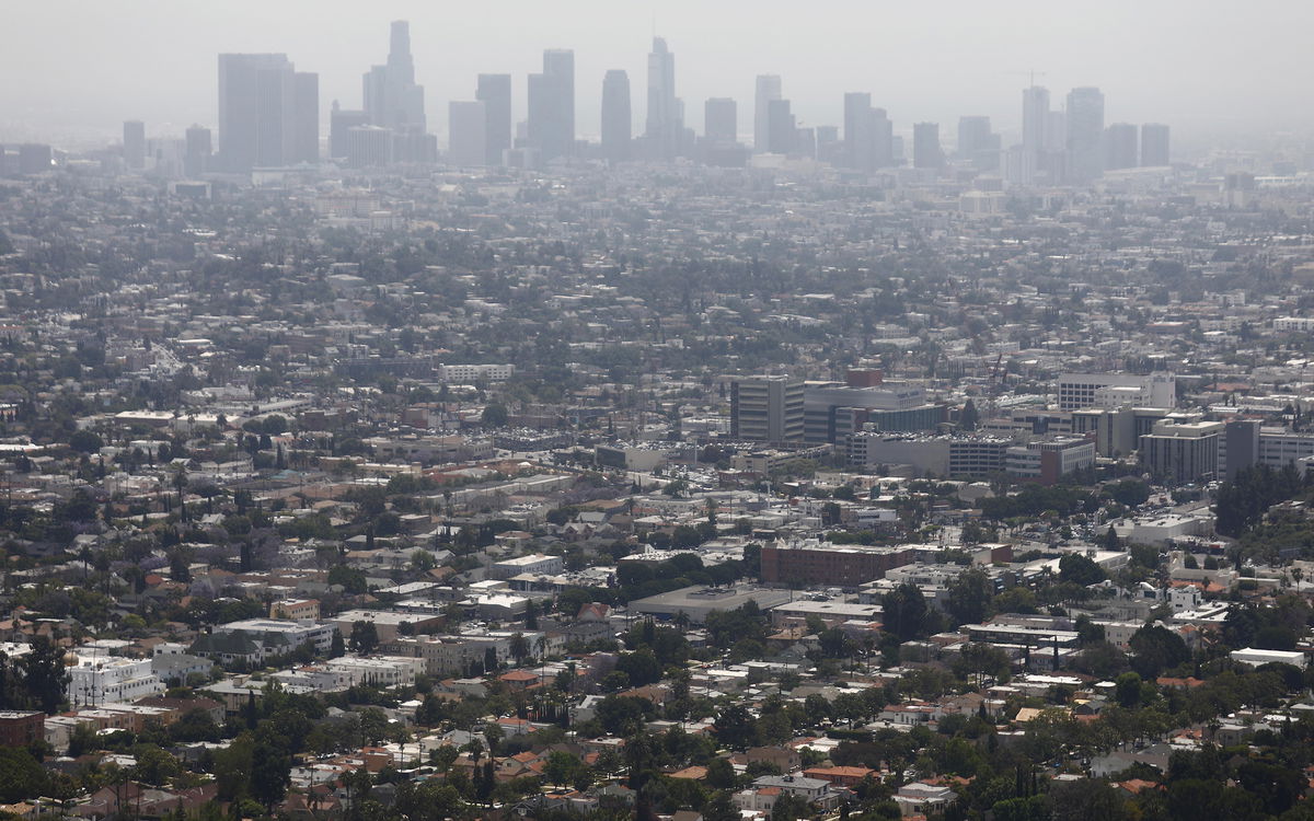 <i>Mario Tama/Getty Images/FILE</i><br/>Exposure to air pollution may be tied to the risk of developing depression later in life