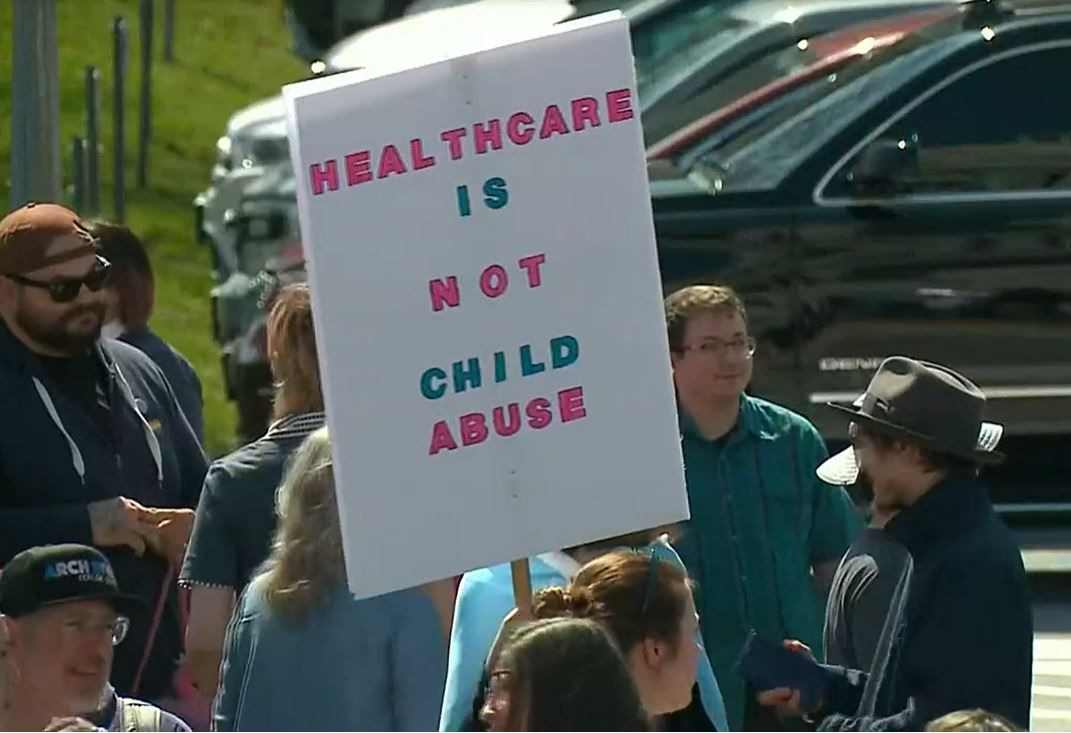 Protesters Rally Against Gender Affirming Care Age Restriction Bill In Jefferson City Kion546 0335