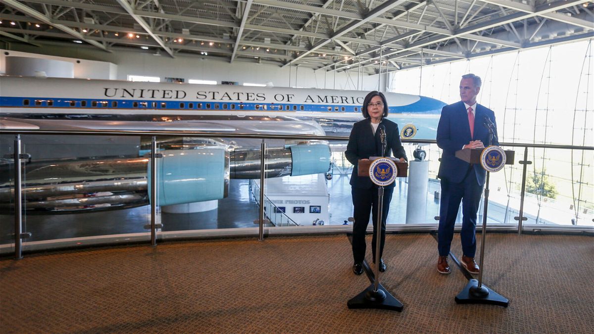 <i>Ringo H.W. Chiu/AP</i><br/>Taiwan President Tsai Ing-wen (left) and US House Speaker Kevin McCarthy are pictured at the Ronald Reagan Presidential Library in Simi Valley