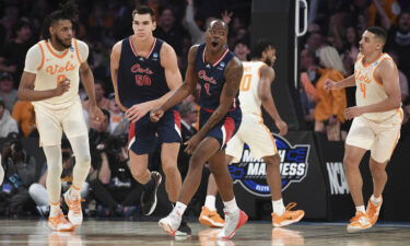 FAU guard Johnell Davis reacts during the game against Tennessee.