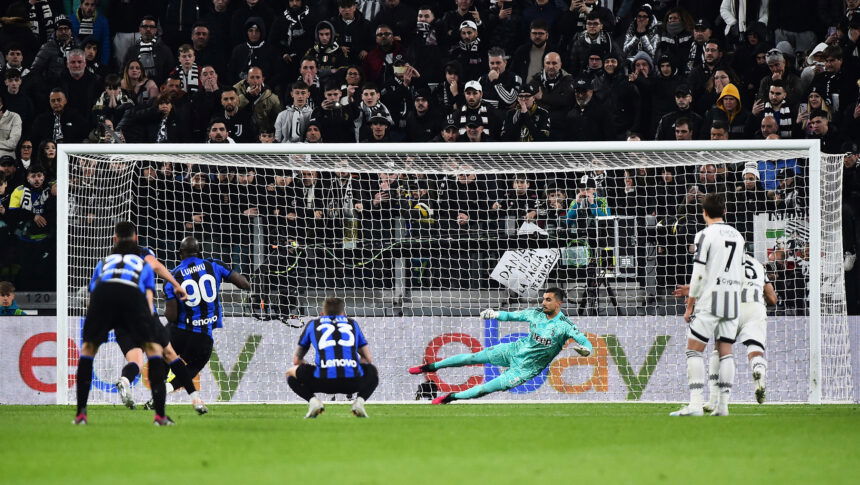 <i>Massimo Pinca/Reuters</i><br/>Lukaku scores his team's first goal from the penalty spot.