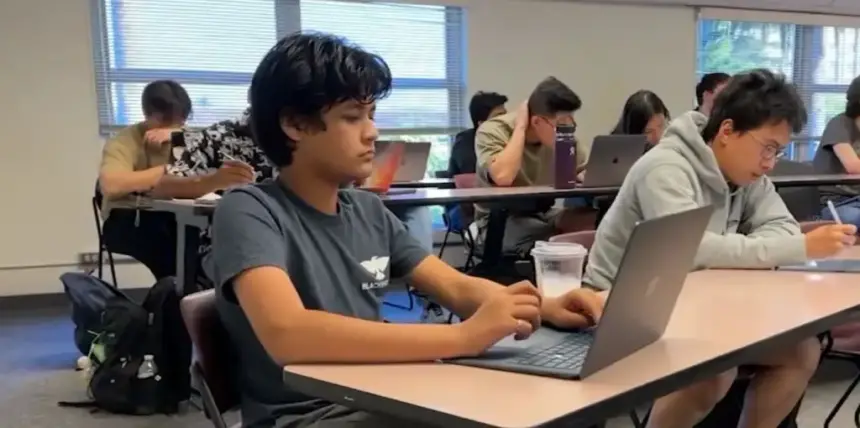 SpaceX Employs 14-Year-Old Software Engineer, Defying Age Stereotypes