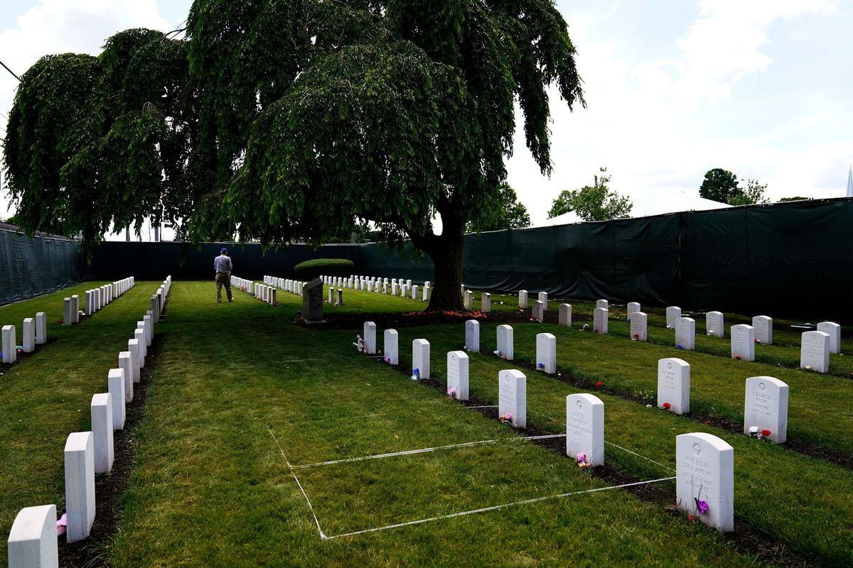 <i>Matt Slocum/AP</i><br/>Headstones are seen at the cemetery of the US Army's Carlisle Barracks