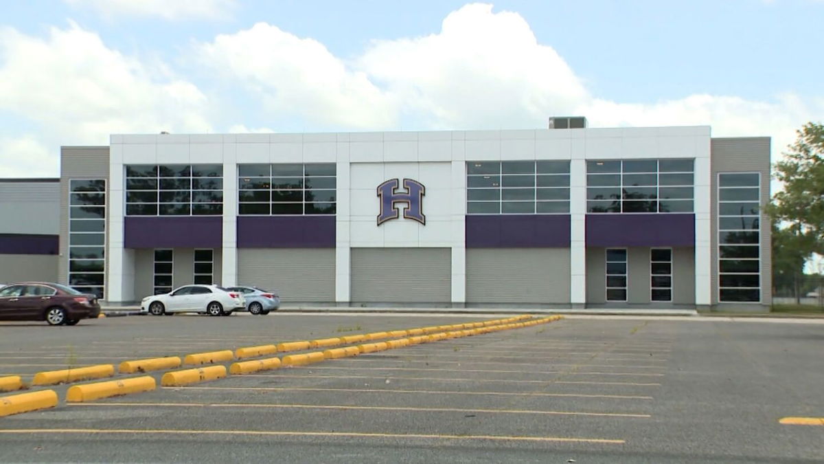 <i>WDSU</i><br/>Hahnville High School in St. Charles Parish