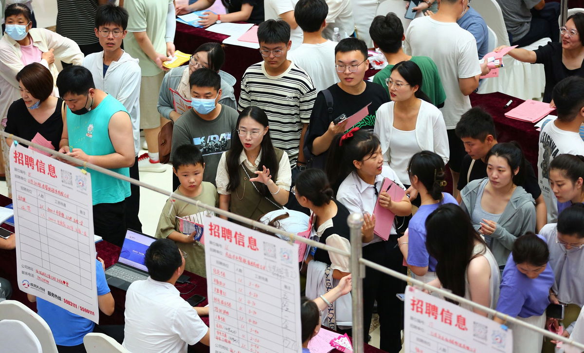 <i>VCG/Getty Images</i><br/>The jobless rate for young people in China has hit consecutive record highs.