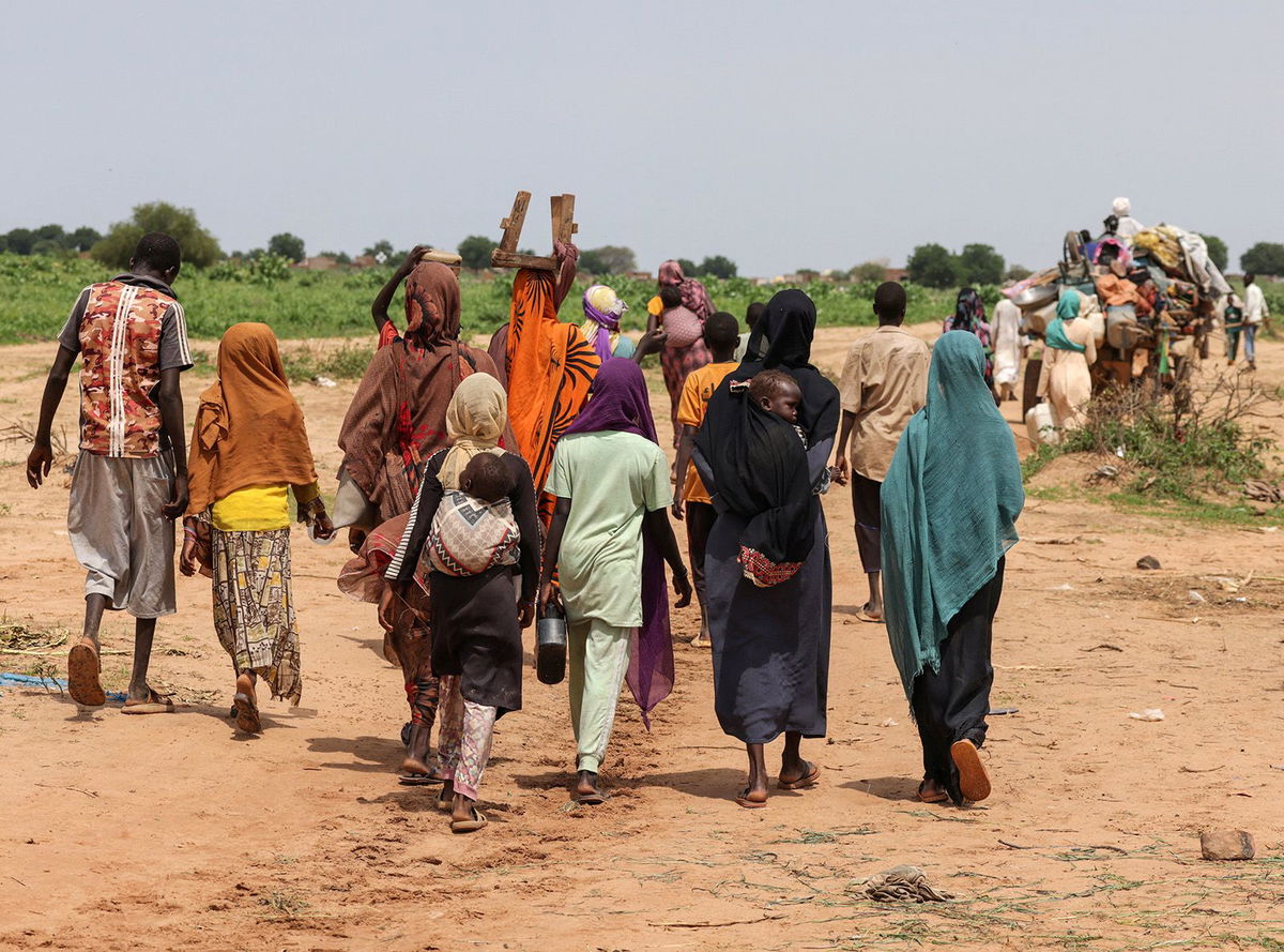 <i>Mohammad Ghannam/MSF/Reuters</i><br/>Doctors Without Borders (MSF) teams assist the war wounded from West Darfur in Adre hospital in Chad on June 16 in this handout image by the MSF.