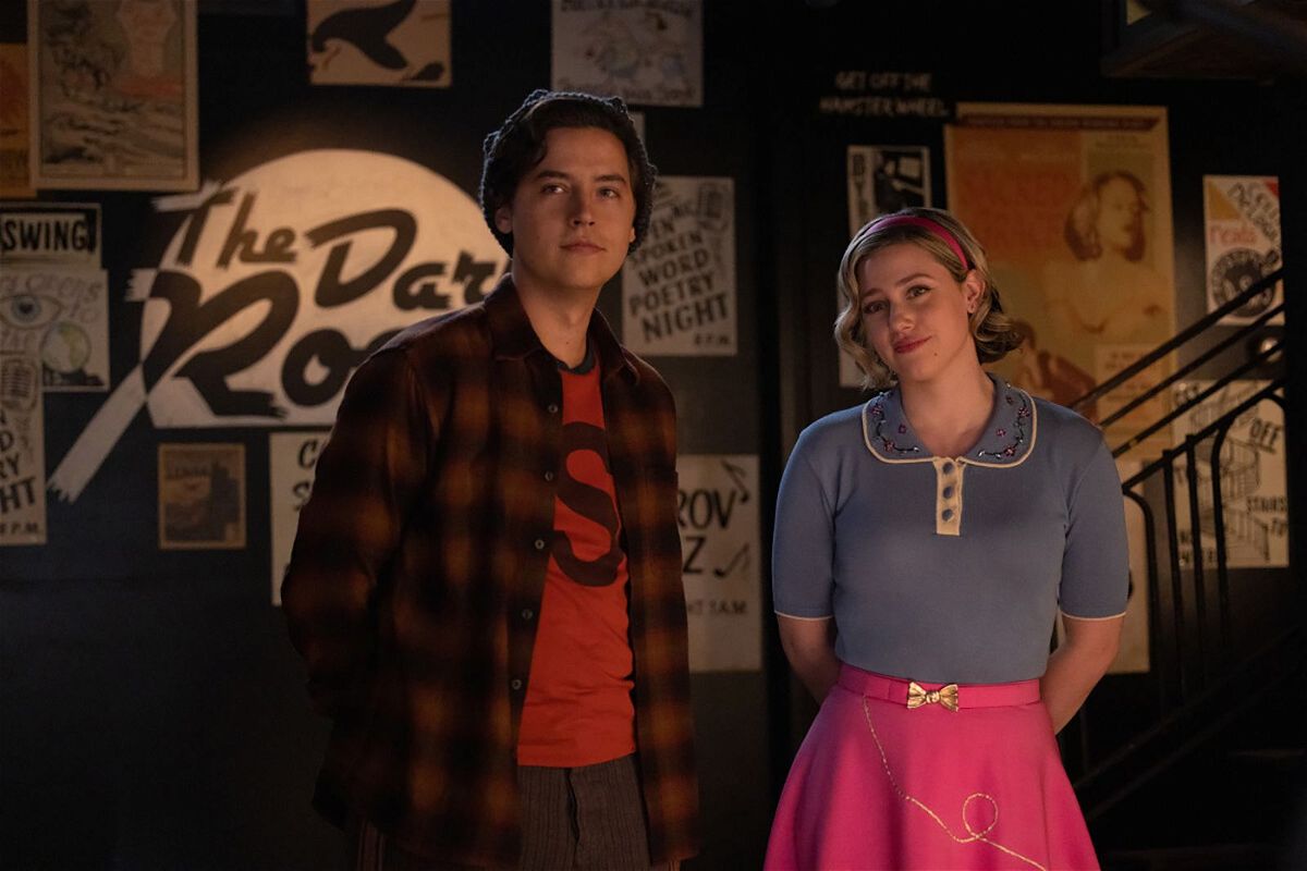<i>Justine Yeung/The CW</i><br/>Camila Mendes is pictured as Veronica Lodge and Lili Reinhart as Betty Cooper in the Riverdale series finale.