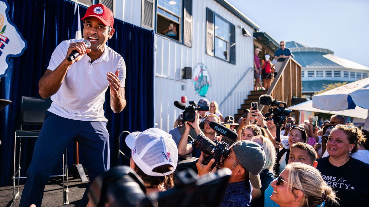 <i>Demetrius Freeman/The Washington Post/Getty Images</i><br/>Vivek Ramaswamy raps along to Eminem's 