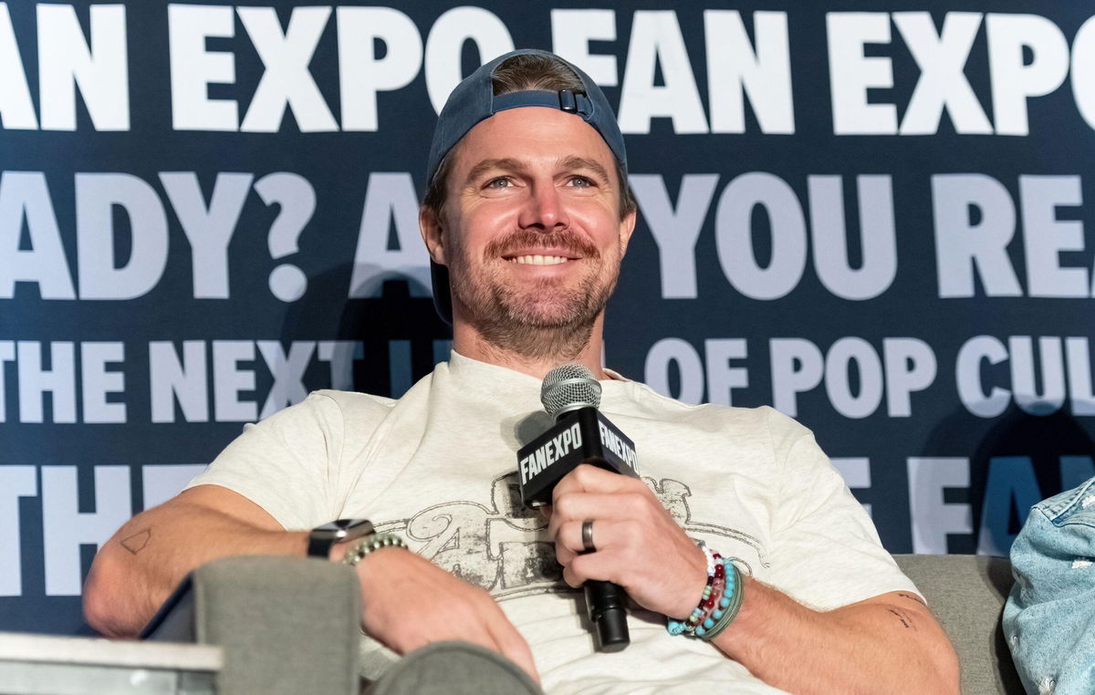 <i>Shutterstock</i><br/>Stephen Amell