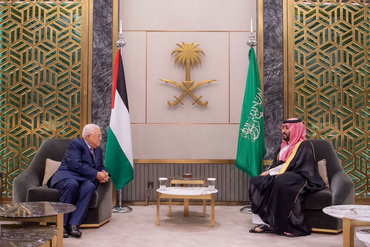 <i>Saudi Press Agency/Reuters</i><br/>Saudi Crown Prince Mohammed bin Salman (right) meets Palestinian President Mahmoud Abbas in Jeddah