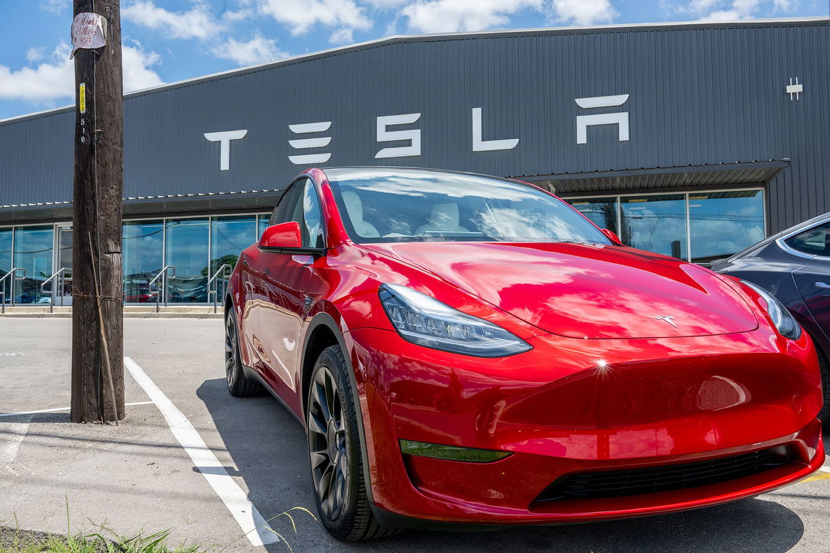 <i>Brandon Bell/Getty Images</i><br/>A Tesla Model Y is seen on a Tesla car lot on May 31