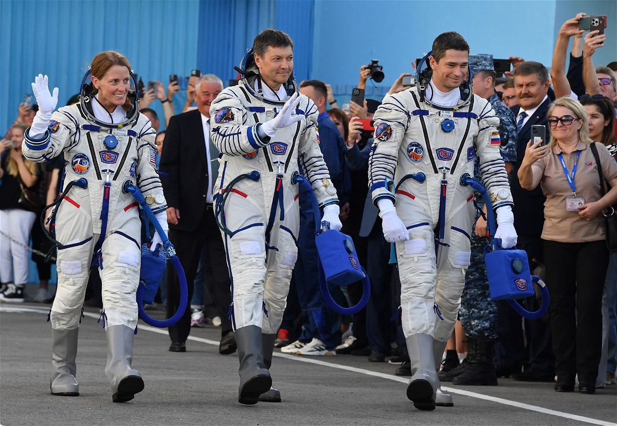 <i>Vyacheslav Oseledko/Pool/AFP/Getty Images</i><br/>NASA astronaut Loral O'Hara