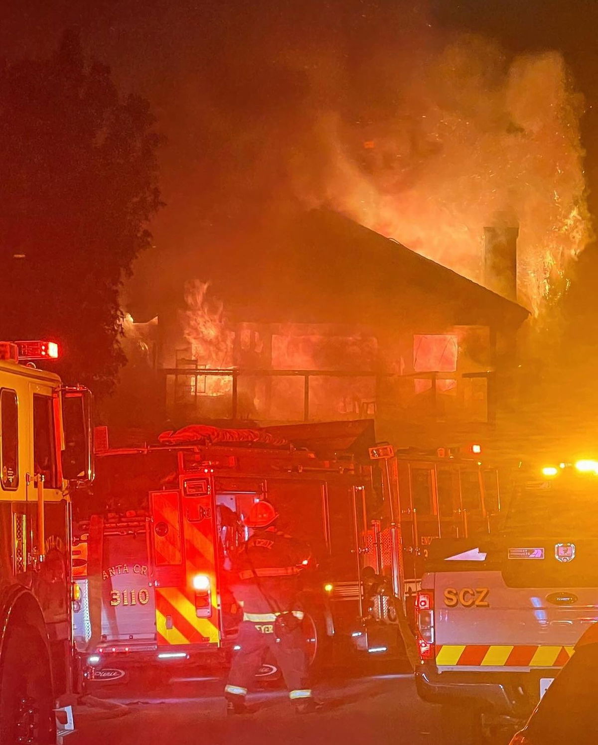 Two pets die in house fire in Santa Cruz no civilian or