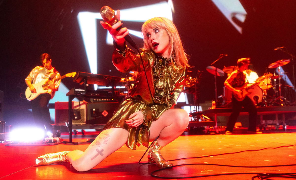 <i>Christopher Polk/Penske Media/Getty Images</i><br/>Hayley Williams of Paramore performs at the Paramore 