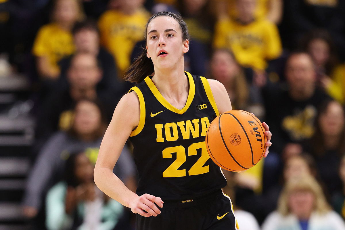 <i>Michael Reaves/Getty Images</i><br/>Caitlin Clark has been closing in on the NCAA women's basketball points record this season.