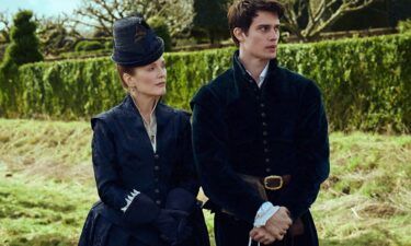 Julianne Moore and Nicholas Galitzine play mother and son in "Mary & George."