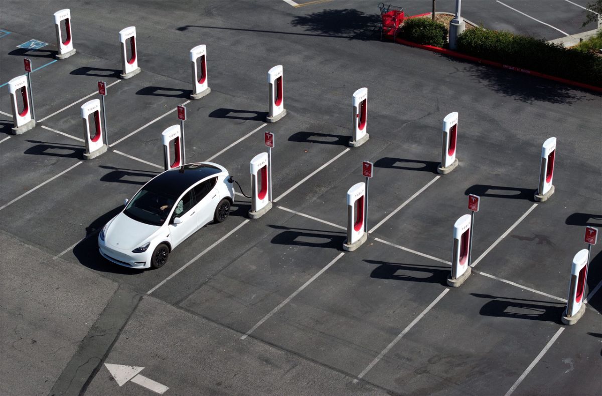 <i>Justin Sullivan/Getty Images via CNN Newsource</i><br/>A Tesla Supercharger station in Petaluma