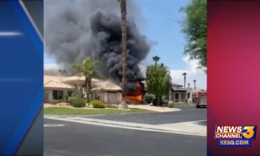 Los bomberos contienen un incendio en el garaje y ático de una casa en Palm Desert