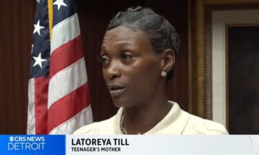 Latoreya Till is the teen's mother.