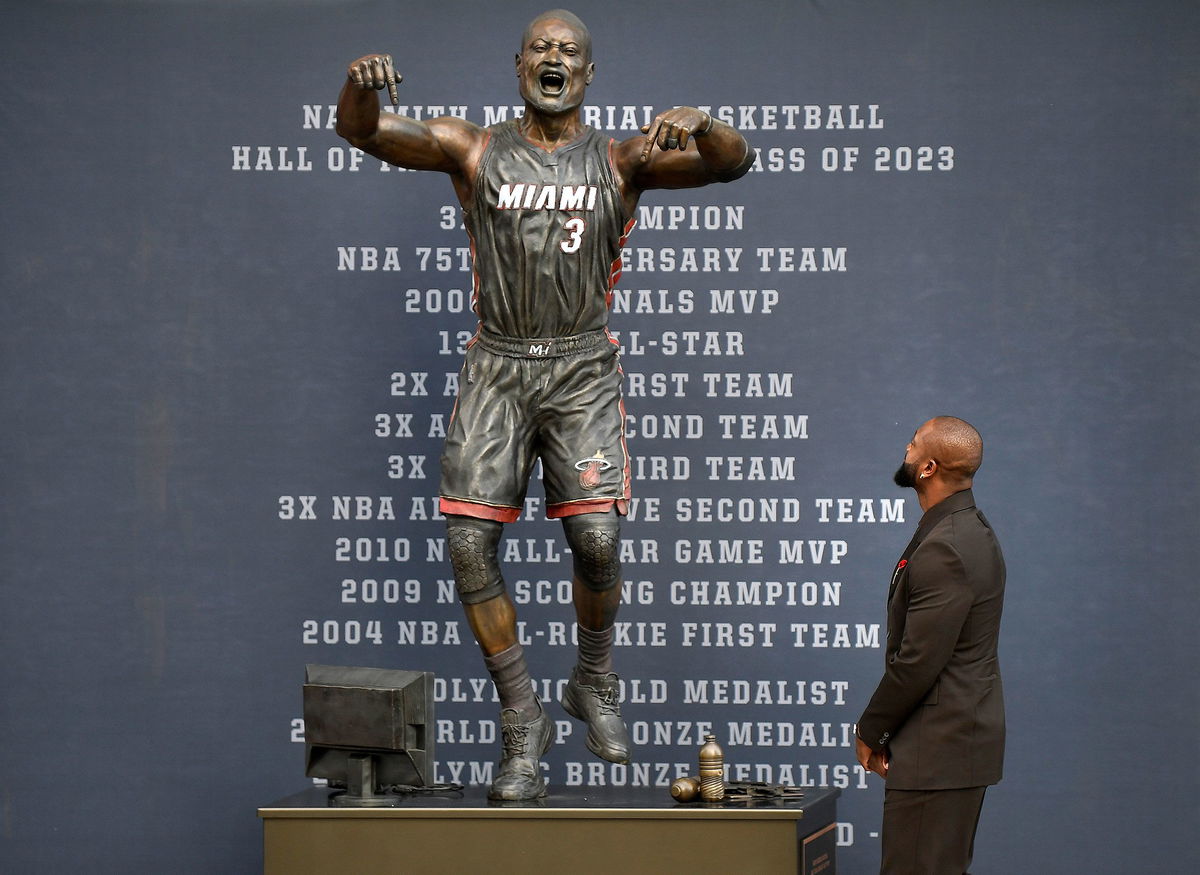 <i>Anna Webber/Getty Images via CNN Newsource</i><br/>David Beckham's statue on the streets of New York City.