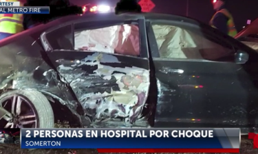 2 Personas en Hospital por Choque en Somerton