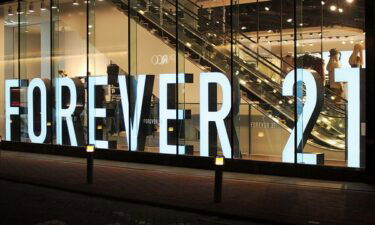 Forever 21 closes, Forever 21