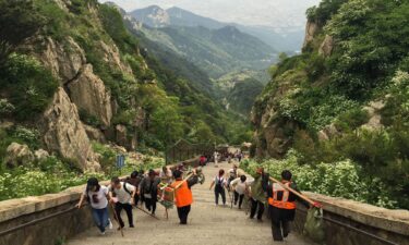 Tourists at Tai Mountain