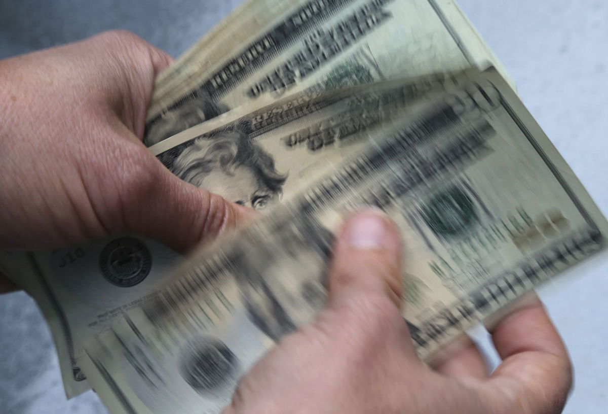 <i>Elise Amendola/AP/File via CNN Newsource</i><br/>The federal budget deficit will jump to $2.7 trillion by 2035