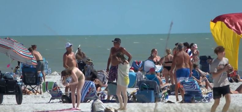 <i>WBBH via CNN Newsource</i><br/>A chaotic Fort Myers Beach altercation resulted in one person losing his ear and another being arrested by Lee County deputies.