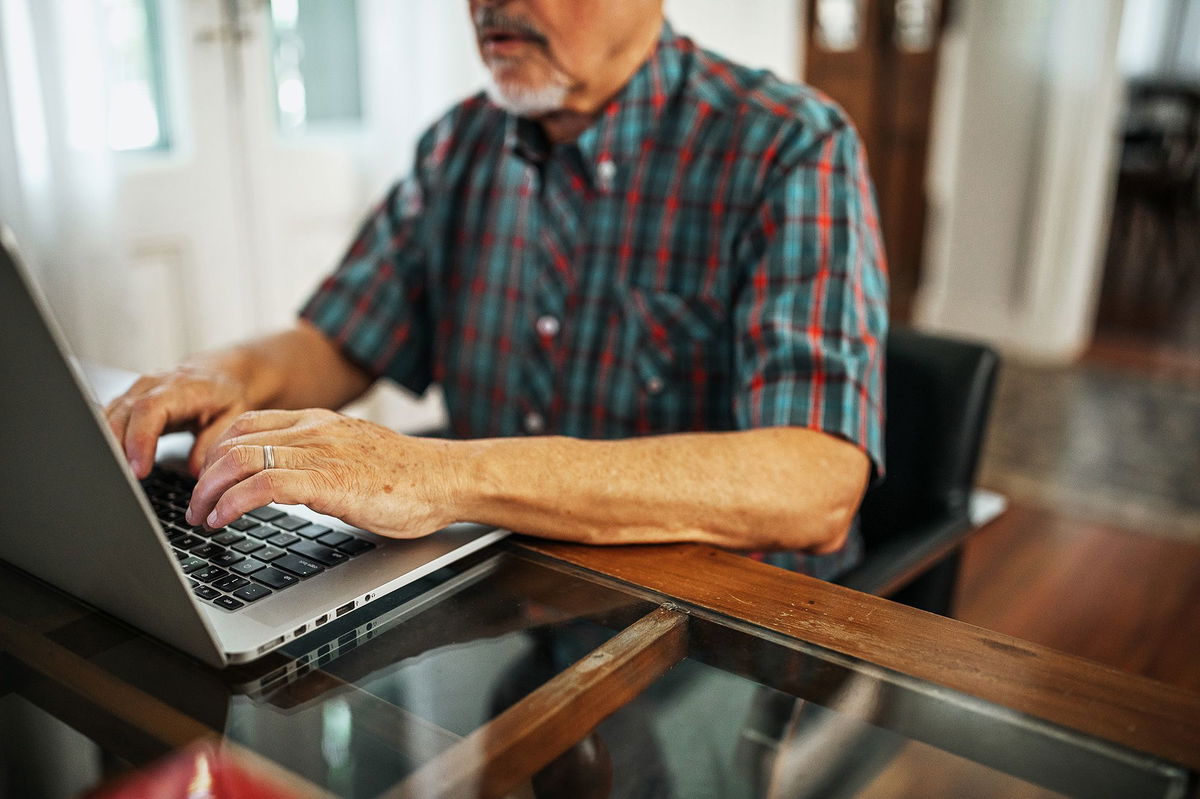 <i>mixetto/E+/Getty Images via CNN Newsource</i><br/>Use of computers and other forms of technology was linked with a lower risk of cognitive impairment