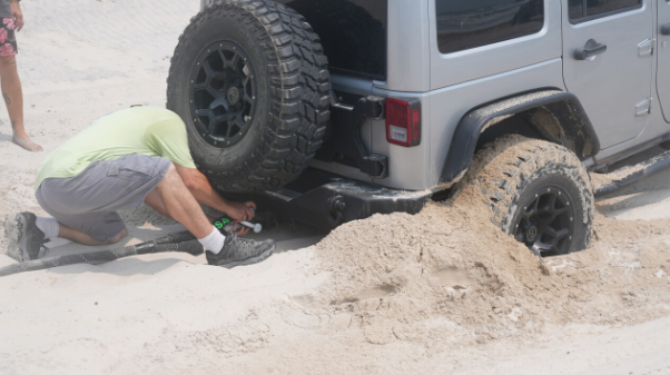 <i>KRIS via CNN Newsource</i><br/>A group of volunteers is helping beachgoers whose vehicles get stuck in the sand on Corpus Christi and Padre Island beaches for free.