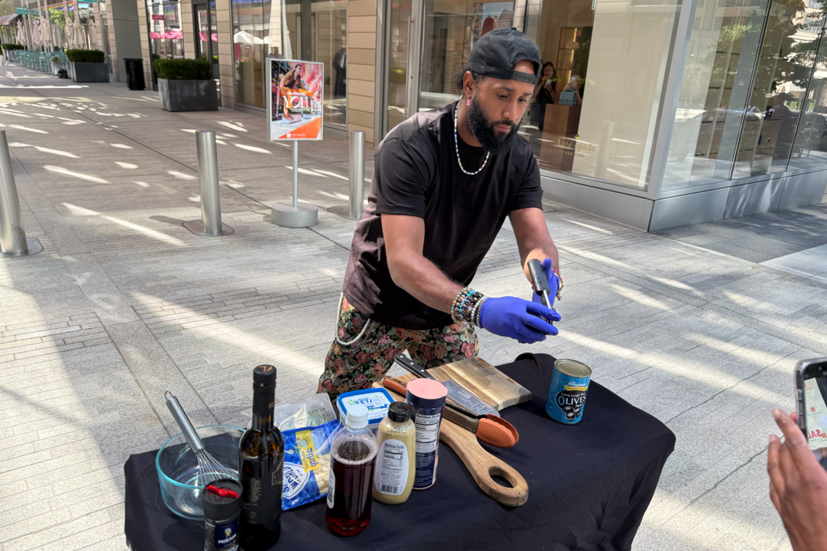 <i>WTOP News via CNN Newsource</i><br/>D.C.-area chef Anthony Thomas only needs a few feet of sidewalk space to pop open his table and get to work.