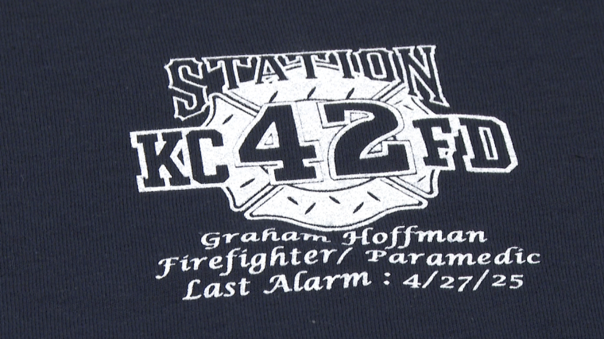 <i>KSHB via CNN Newsource</i><br/>Local t-shirt printer raises $250