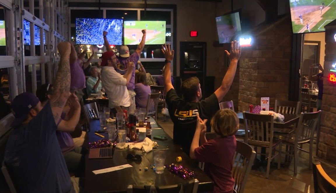 <i>KTBS via CNN Newsource</i><br/>LSUS fans celebrate NAIA World Series win.
