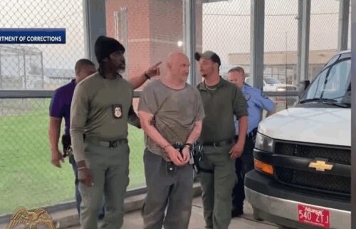 Prosecutors dropped a federal escape charge against Grant Hardin