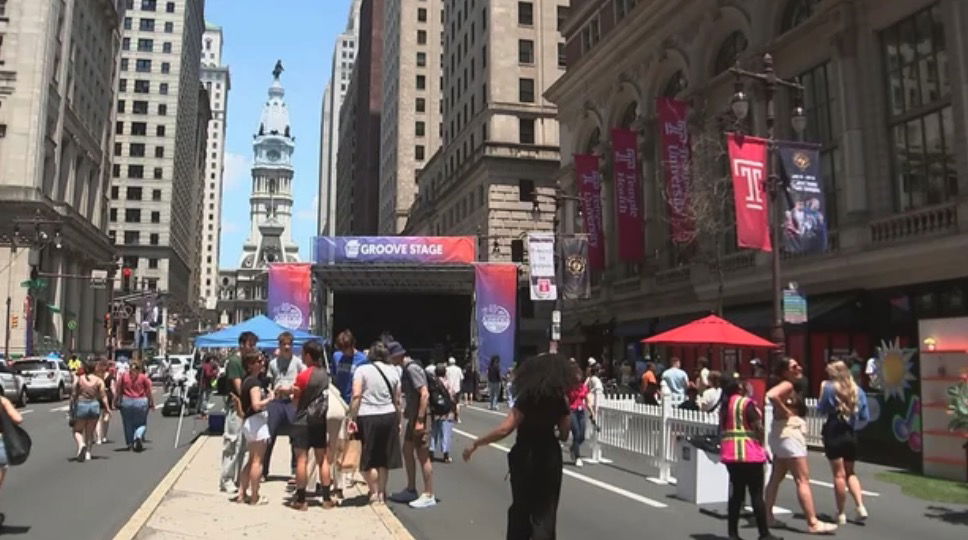 <i>KYW via CNN Newsource</i><br/>Broad Street pulsed with music