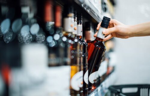 A record low percentage of Americans say they drink alcohol and the major say it's not healthy